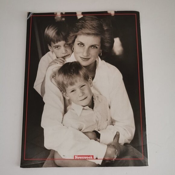 Princess Diana Newsweek 1997 Commemorative Magazine A Celebration of Her Life - Picture 4 of 8